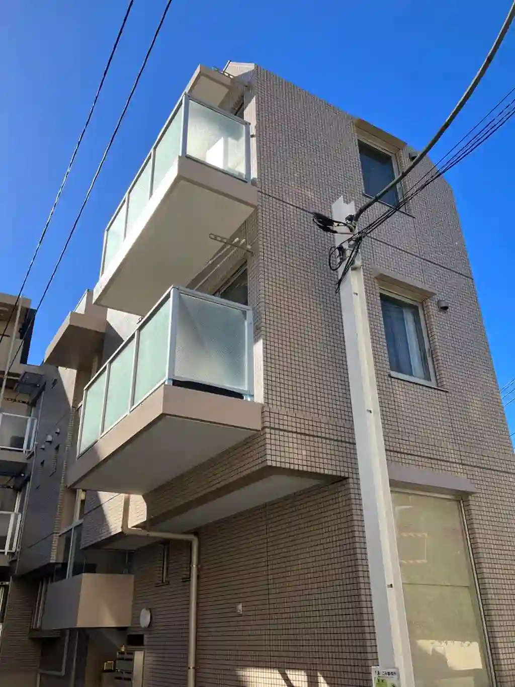 パラドール新宿 外観