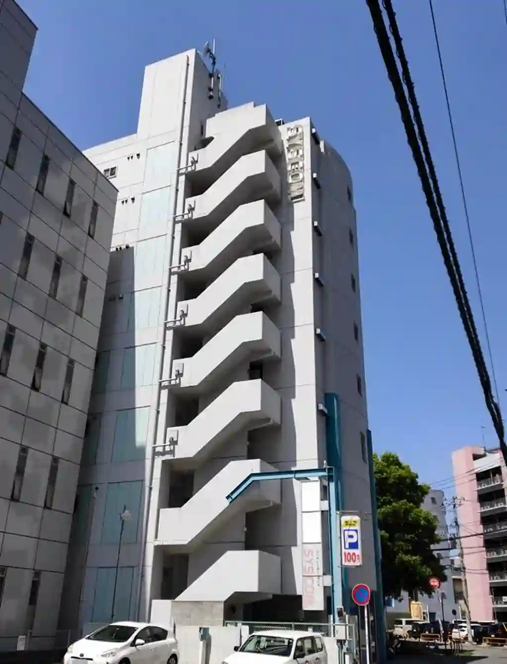 シスコムタワー 外観