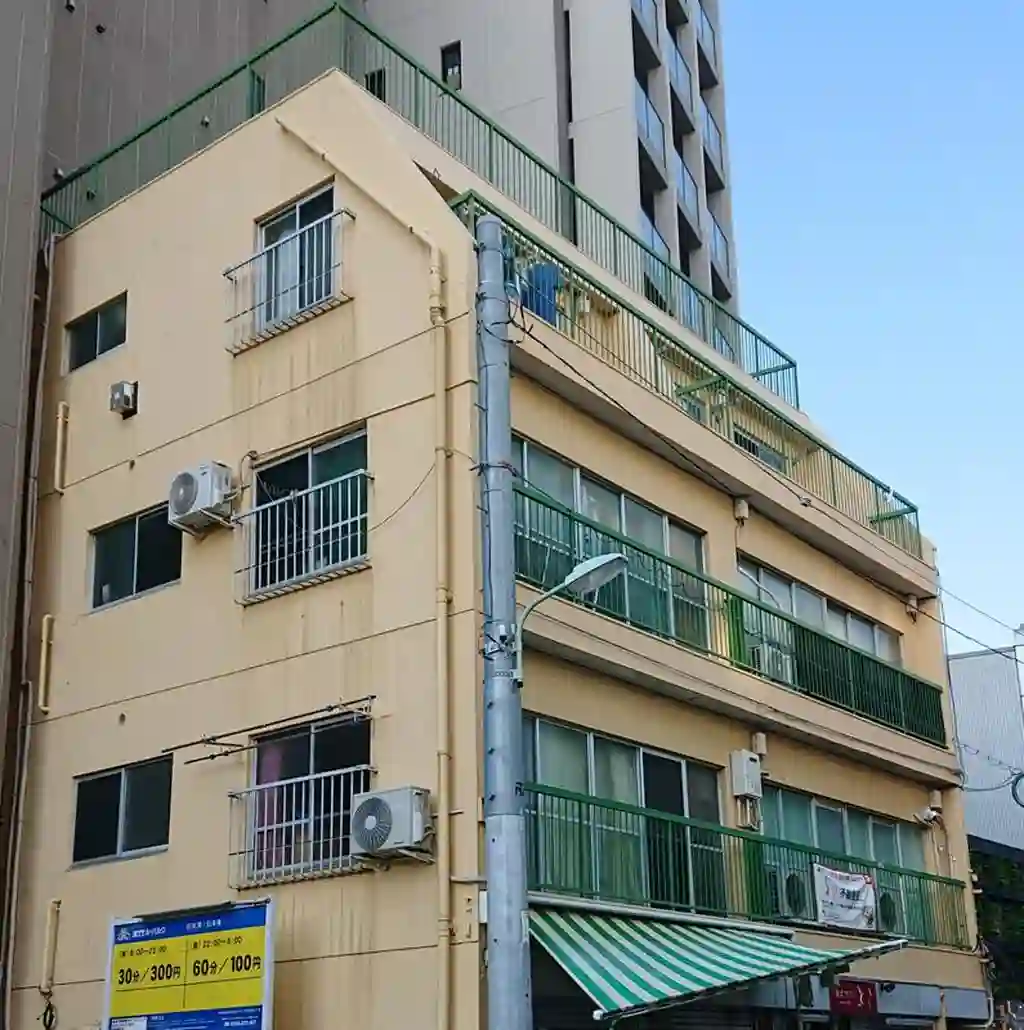 家富ビル 外観
