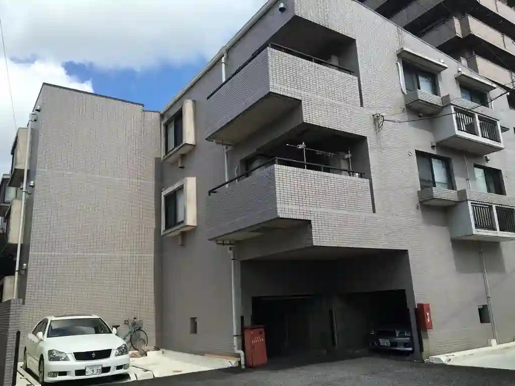 リズ市川平田 外観
