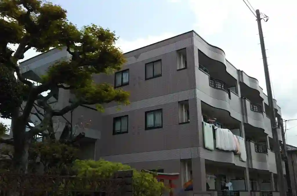 クレストール 外観