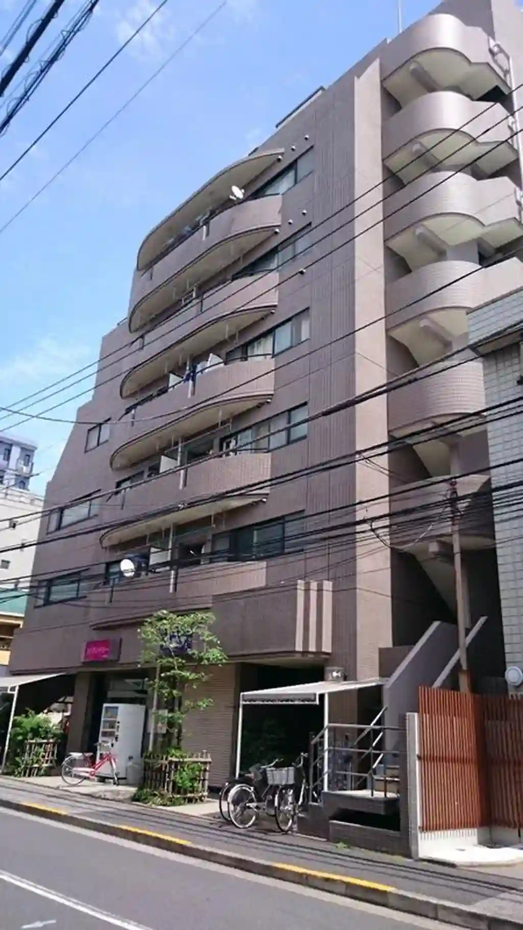 カーサーシンセラー 外観