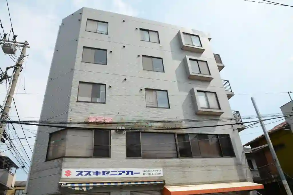 マドローダム 外観