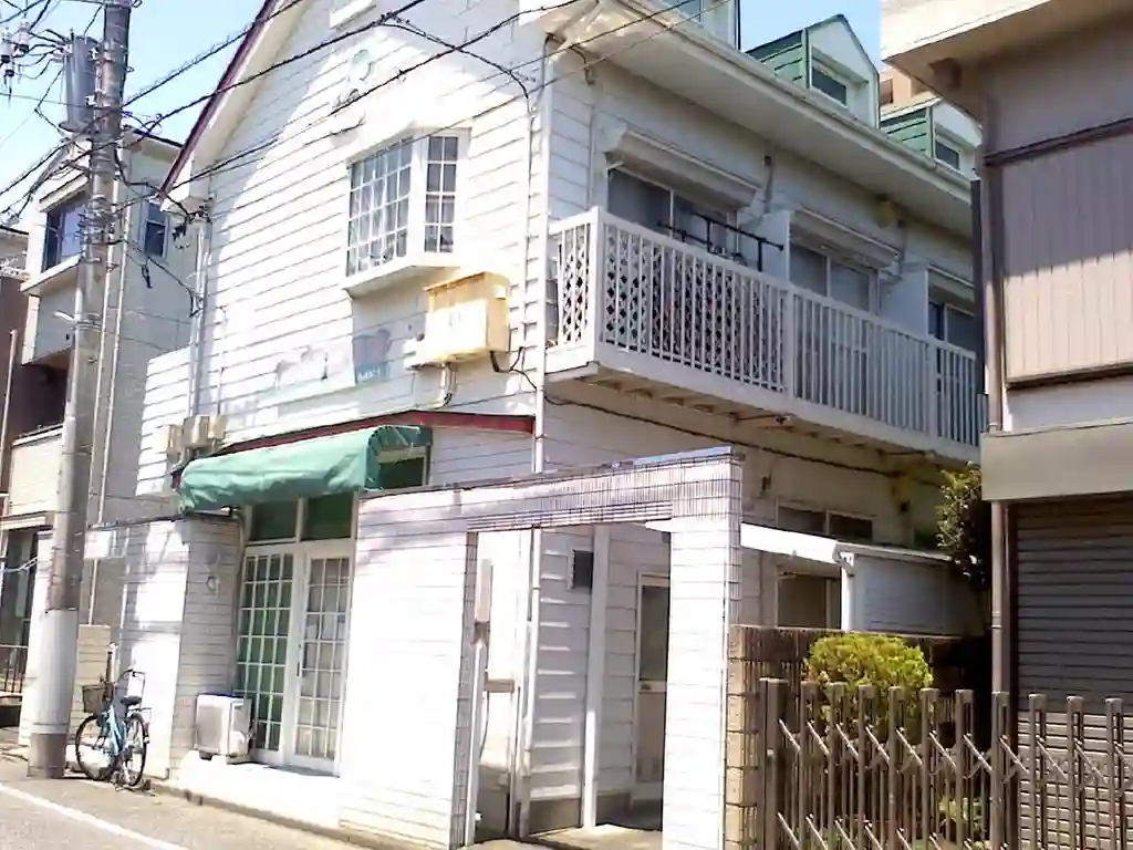 あっぷるはうすルルド1. 外観