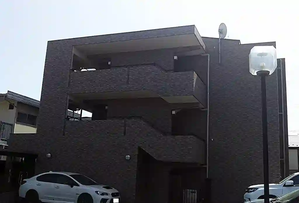 HIJIC COURT 国立 外観