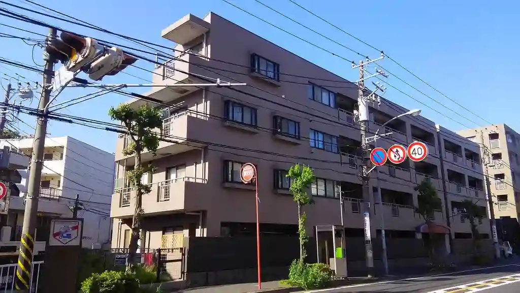 アブレスト弘明寺 外観