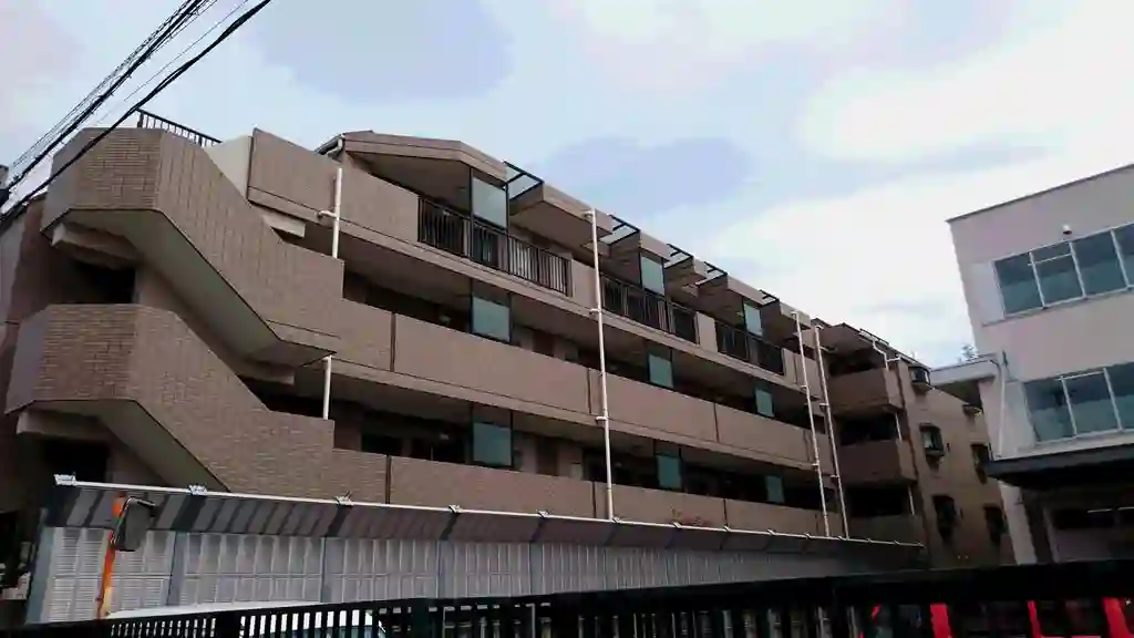 ライオンズマンション国立さくら通 外観