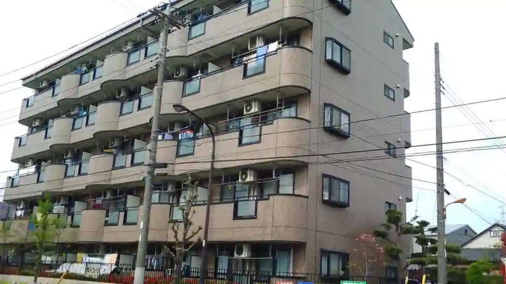 エムズ 外観