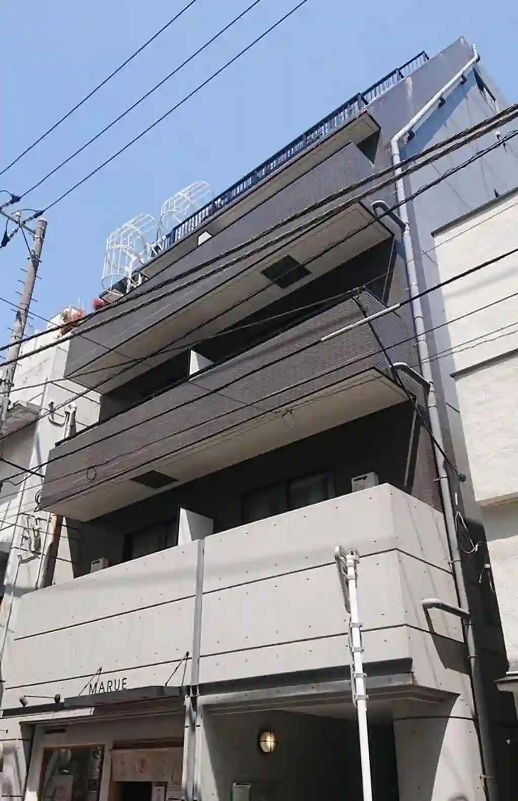 Plateau-Saka 外観