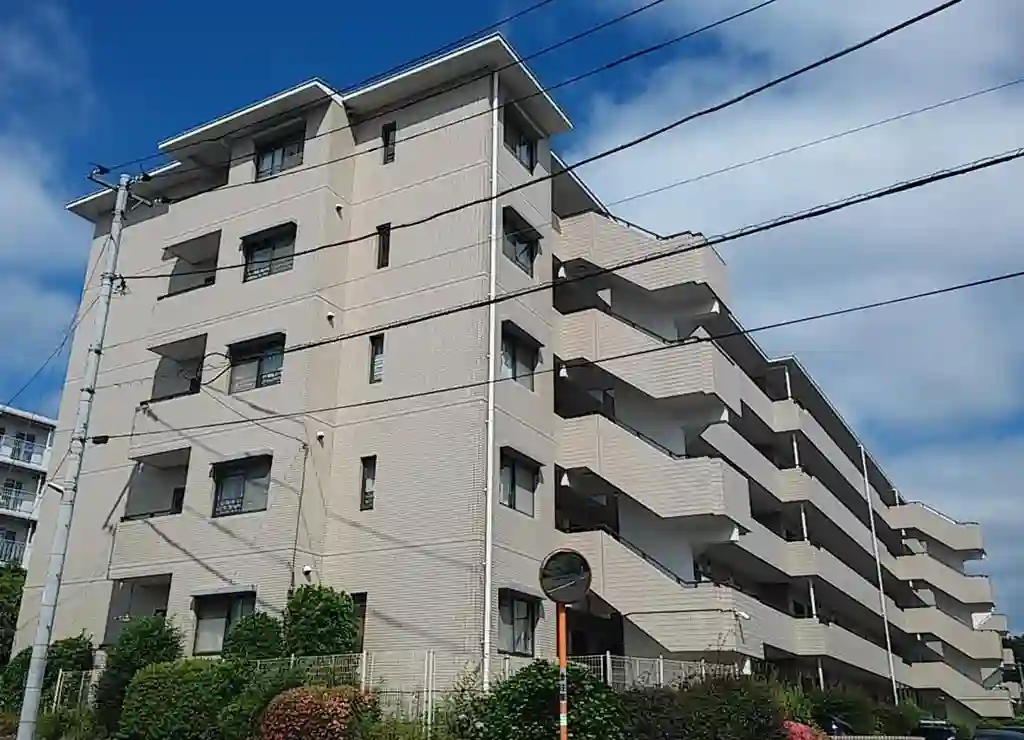 パインクレスト2番館 外観