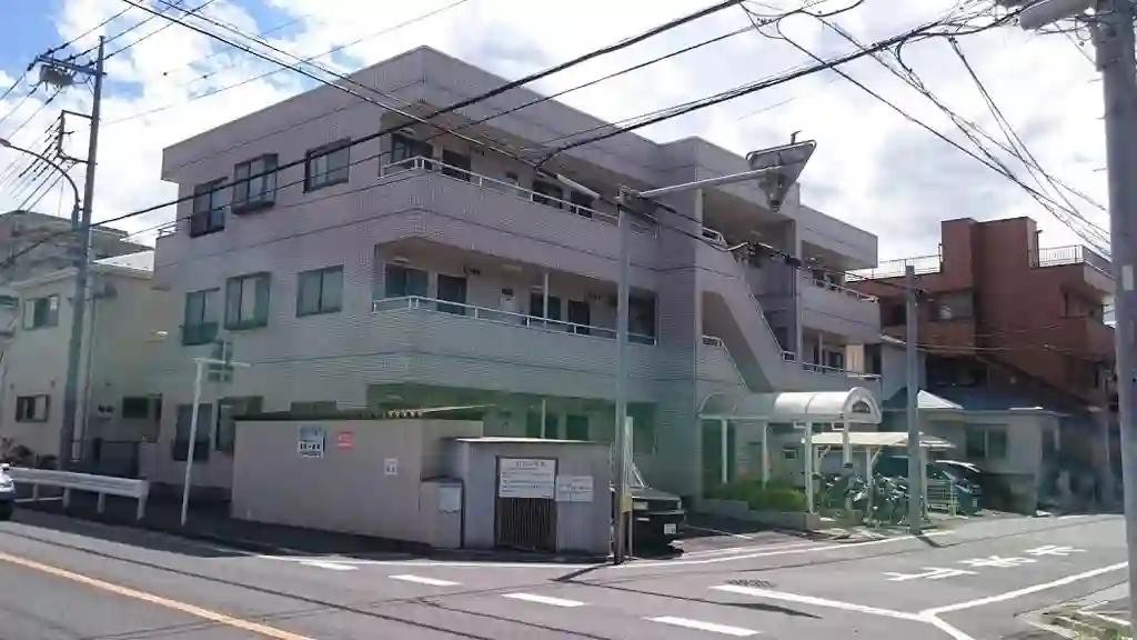 シャトル中央 外観
