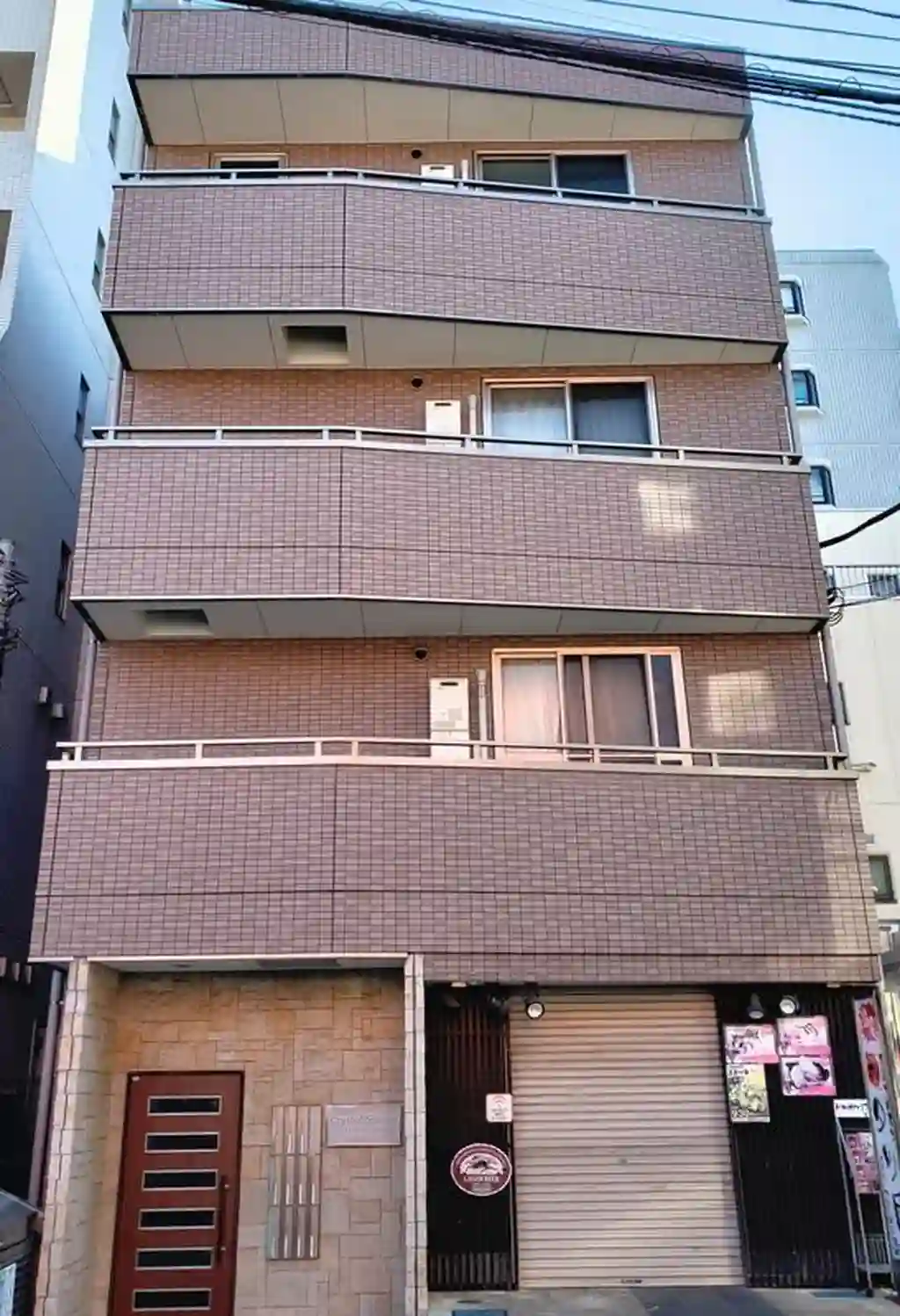 クリスタルステーション 外観