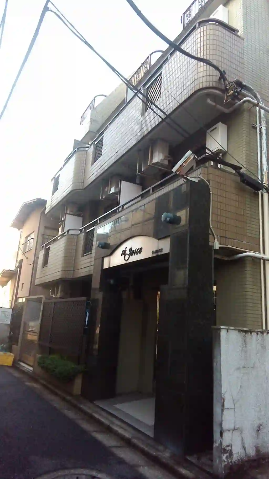 リジョイス 外観