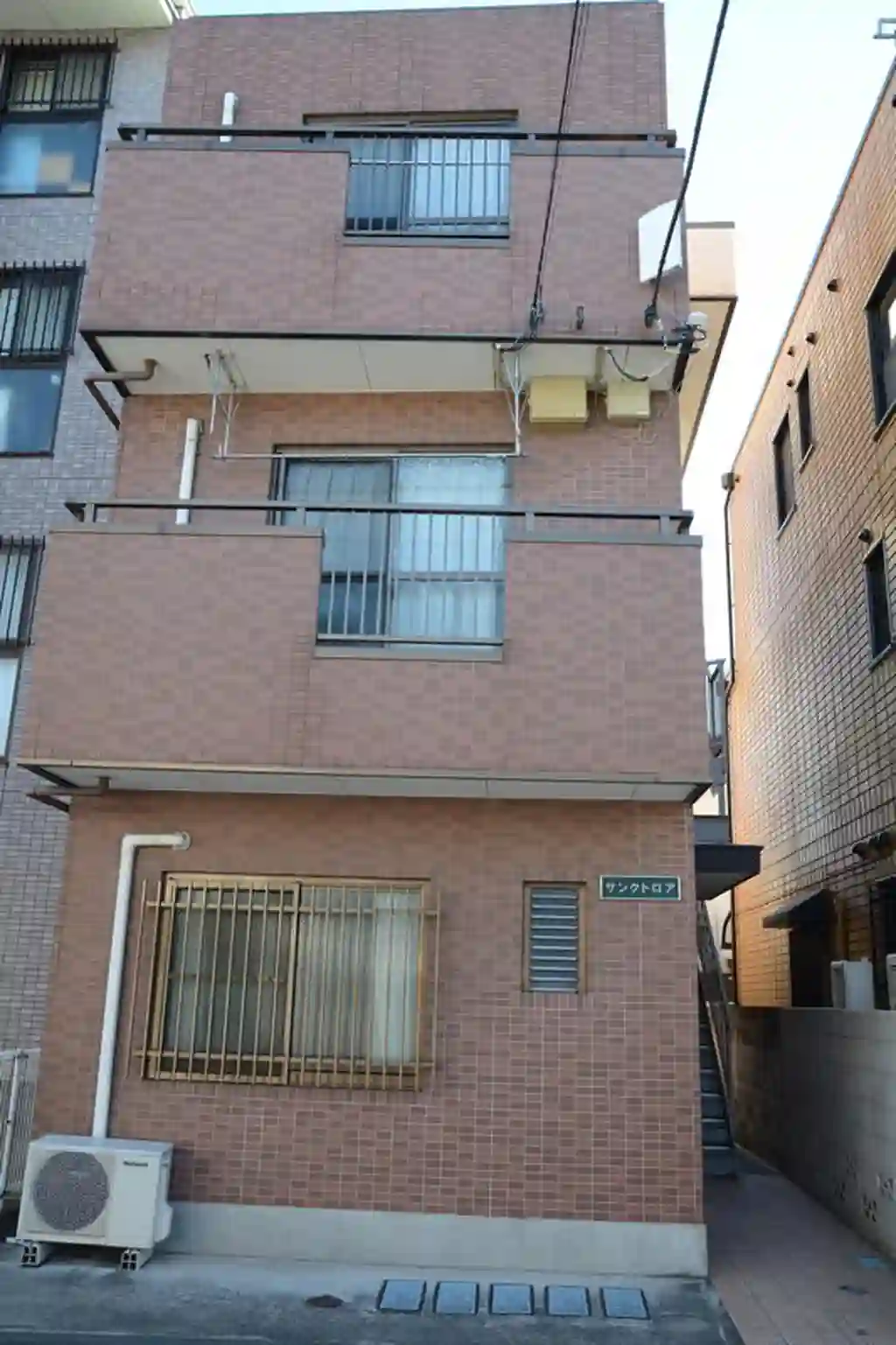 サンクトロア 外観