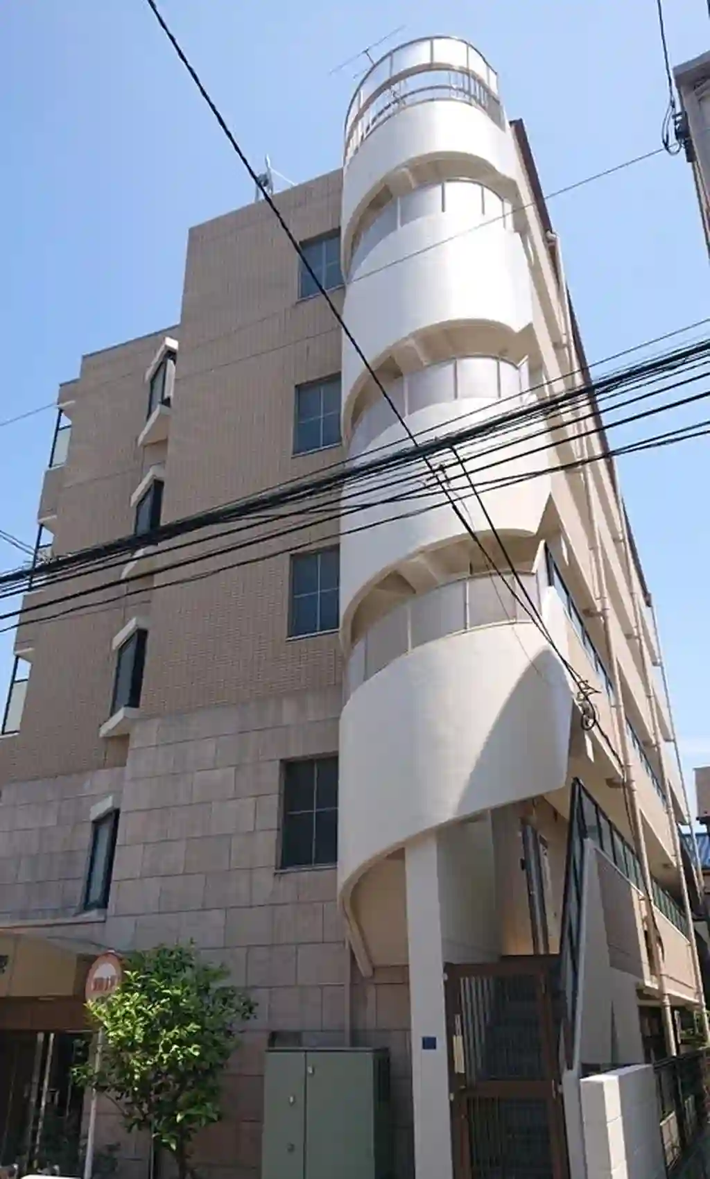 カプリーヌ栄 外観