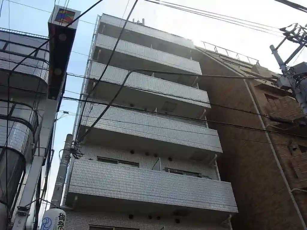 アデッソ旗の台 外観