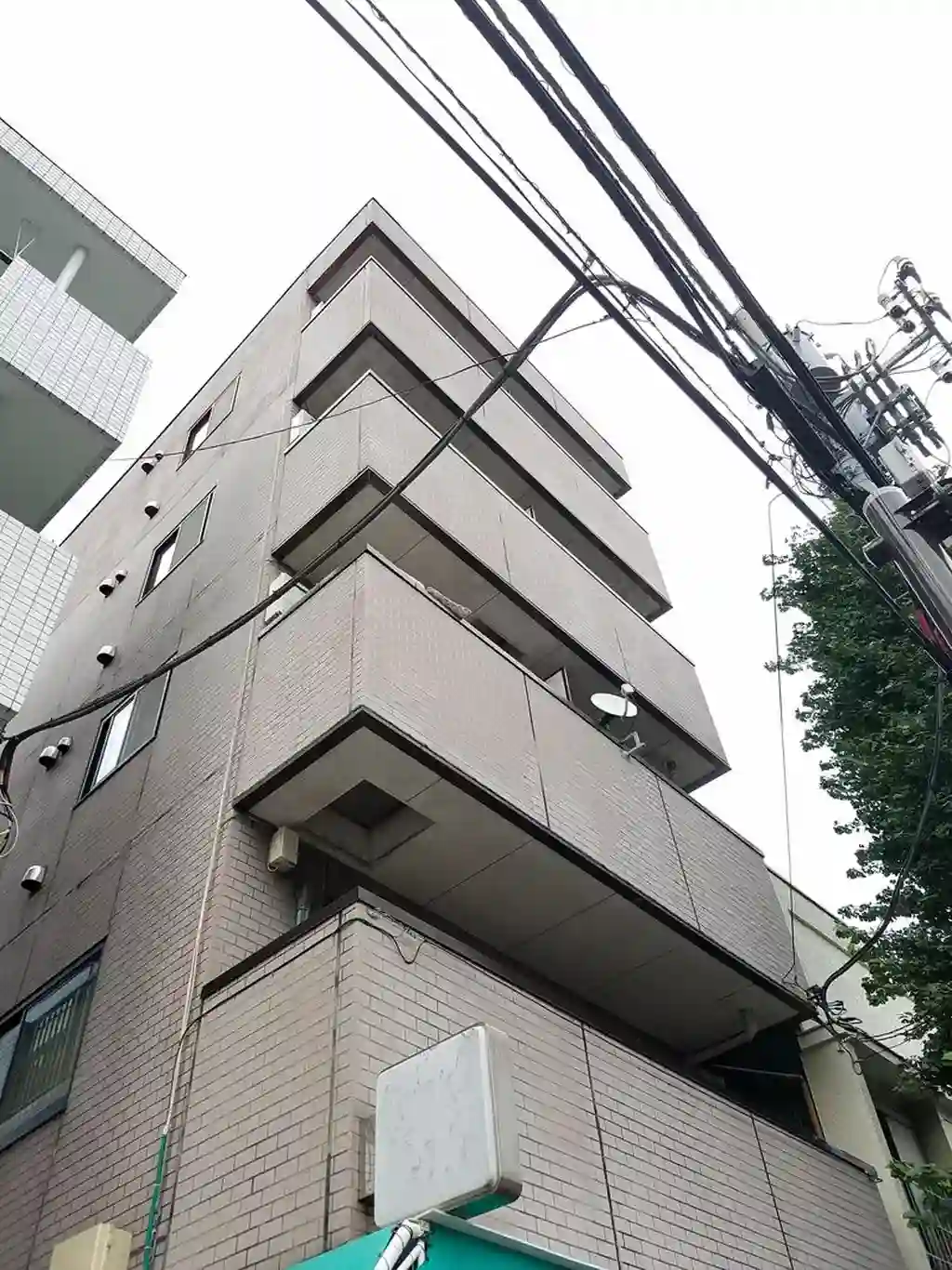 ドルフィン吉野町 外観