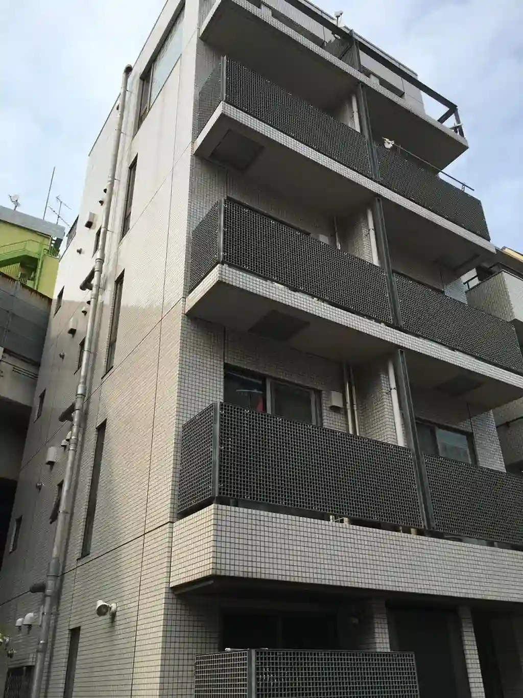ホーク白金 外観