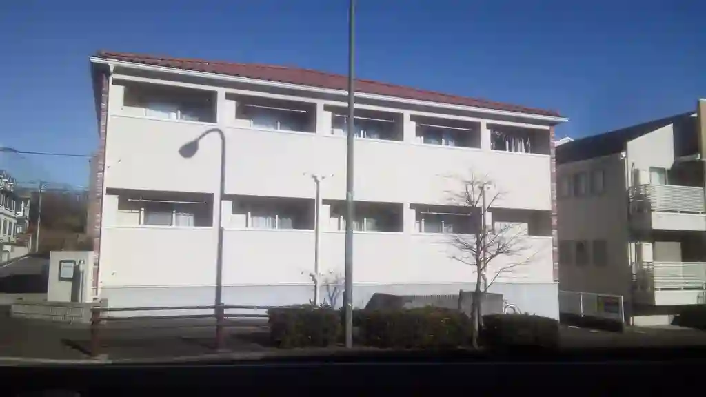 BRILLER AGE 外観