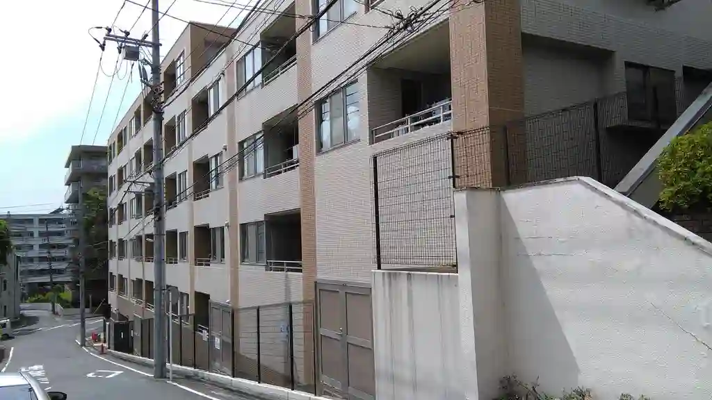 D 'クラデイアたまプラーザ 外観