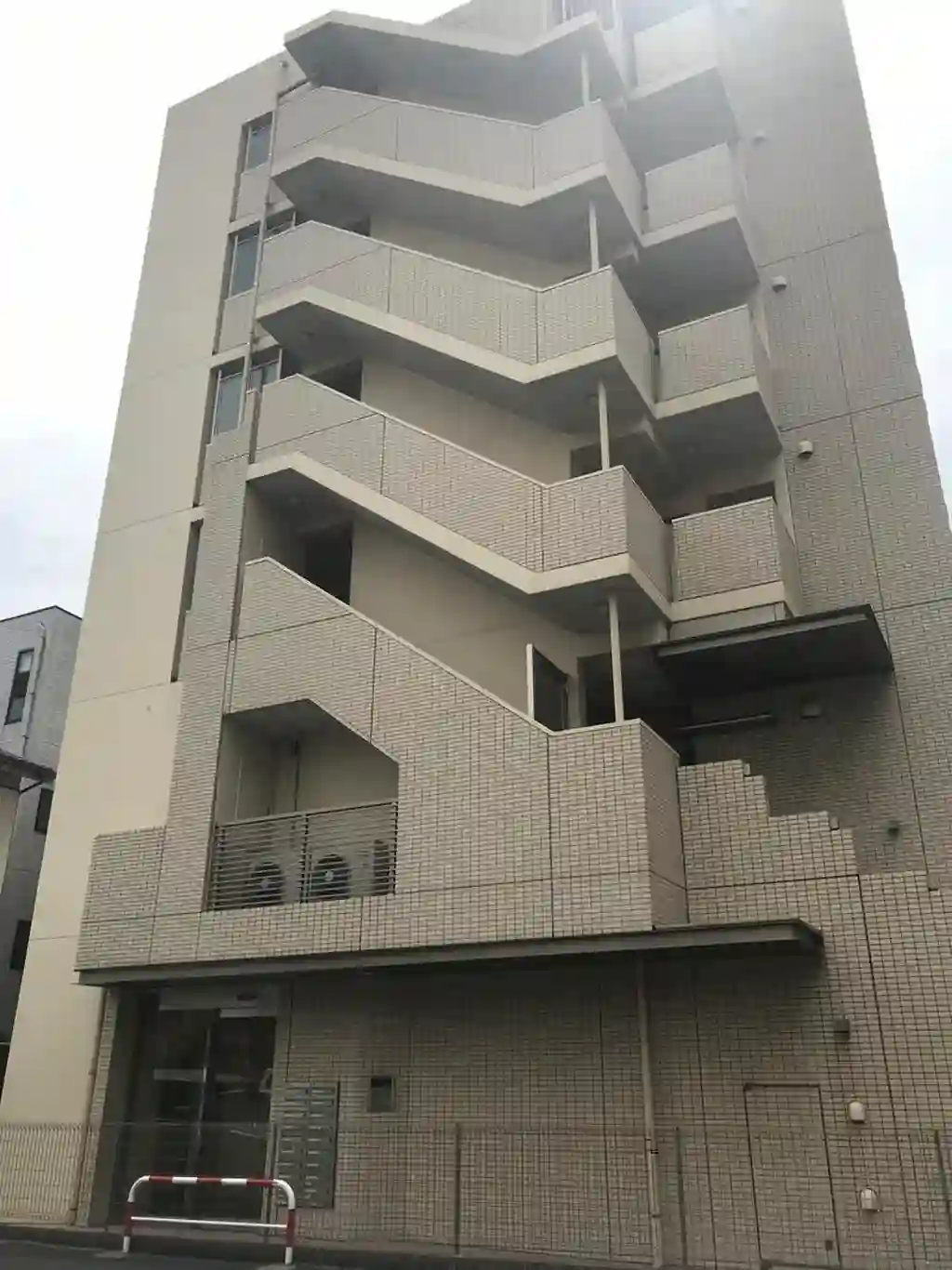 レディースコート南越谷 外観