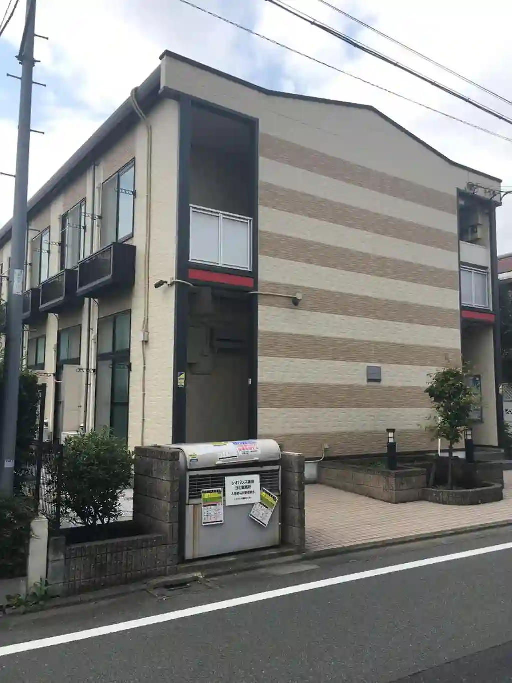 レオパレス高蘭 外観