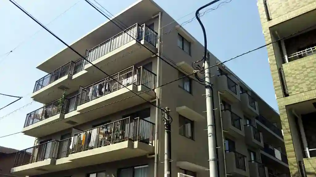 セリシエール国立 外観