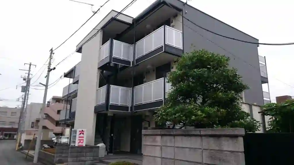 レオパレスK&H 外観