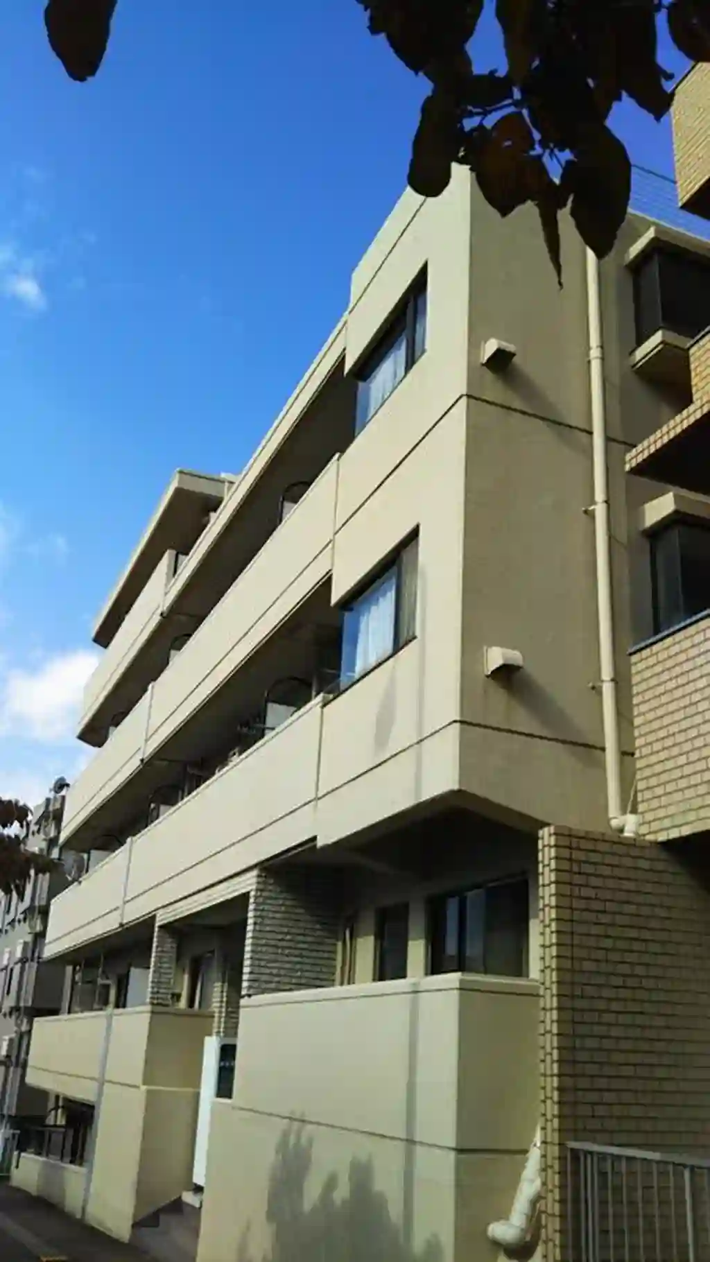 ソレイユ市ケ尾 外観