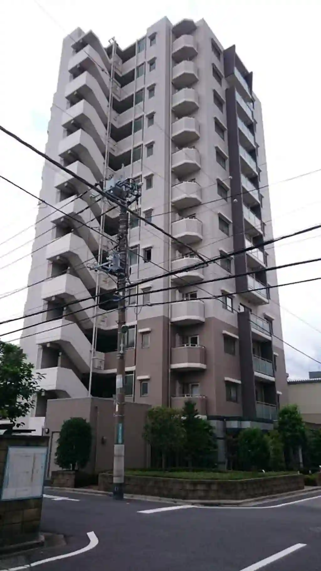 アーデル川口レヴァリエ 外観