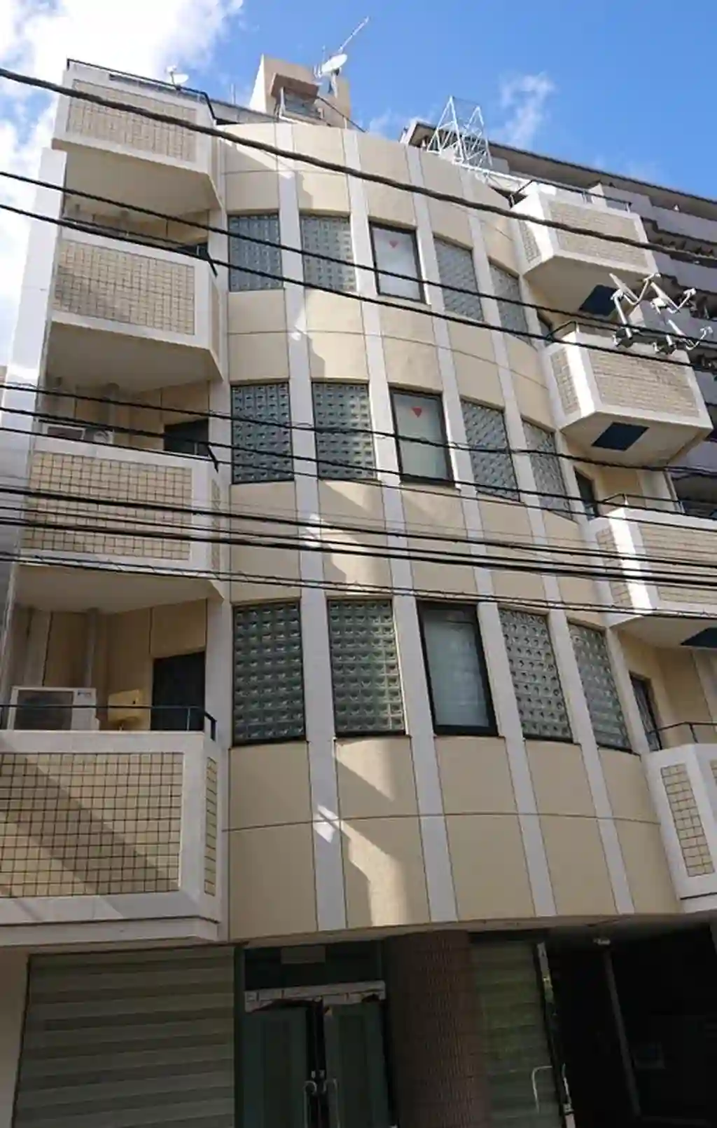 日巨ビル 外観