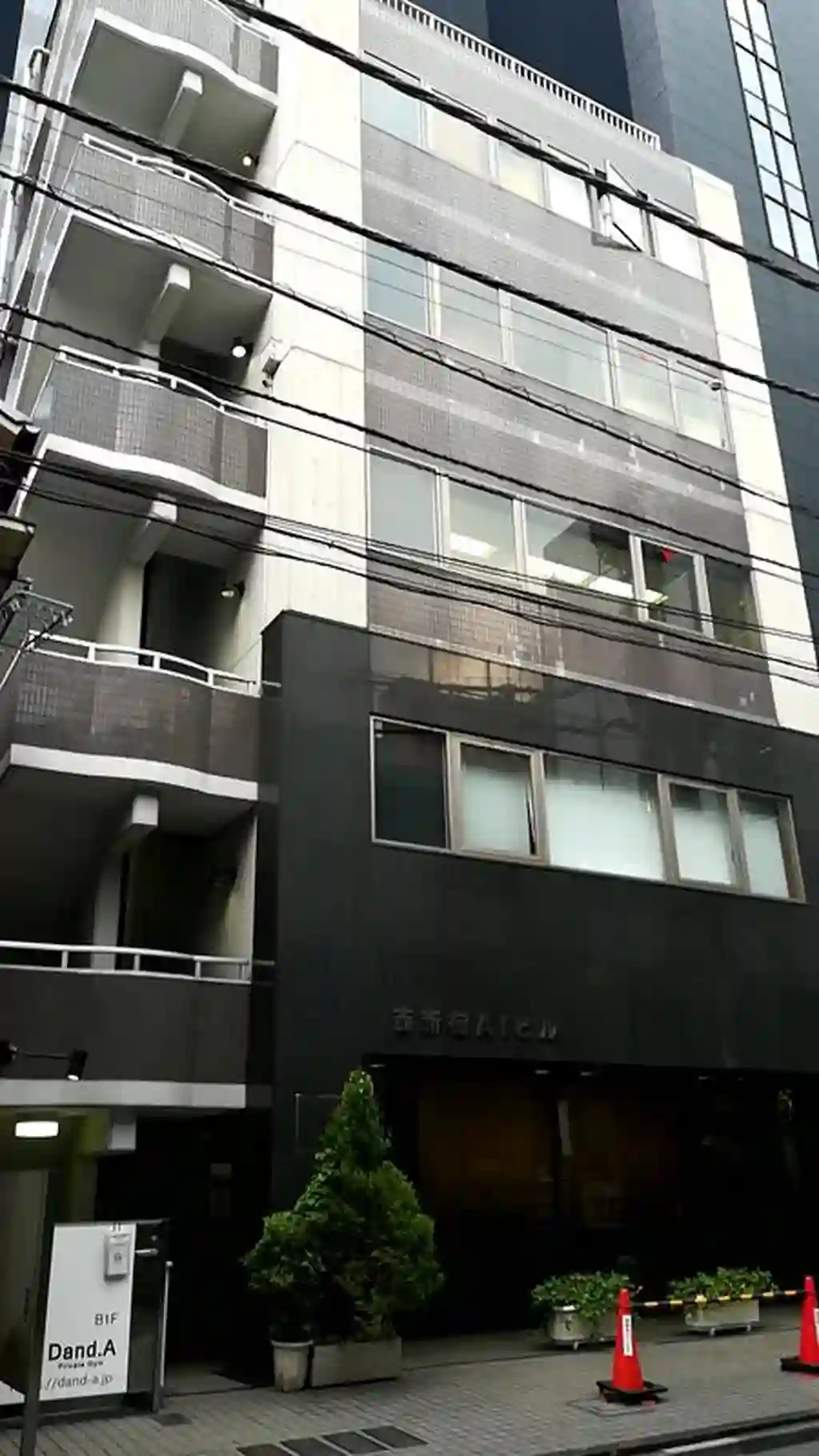 西新宿AIビル 外観