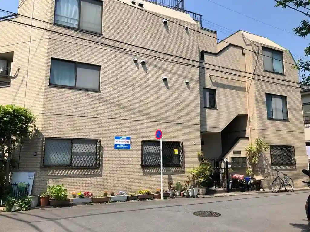 鈴木アームス 外観