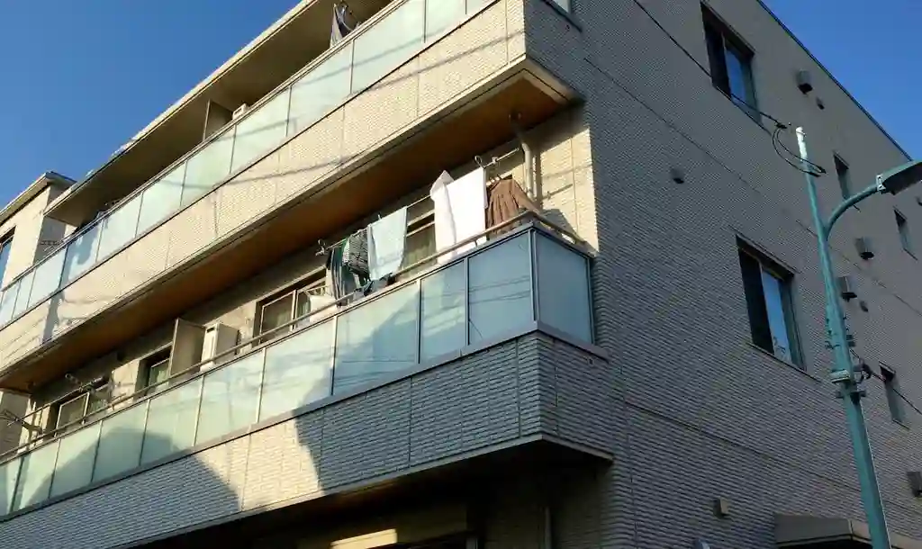 サンプラント 外観