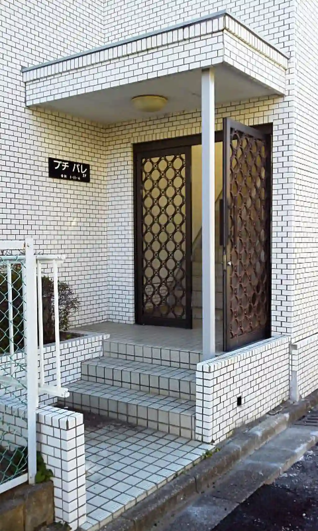 プチパレ 外観
