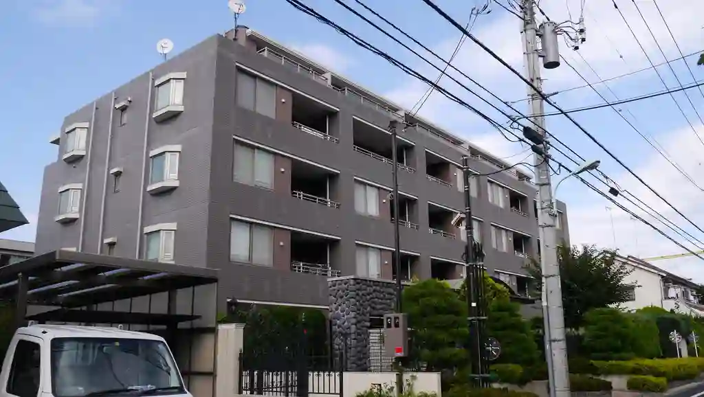 グローリオ国立 外観