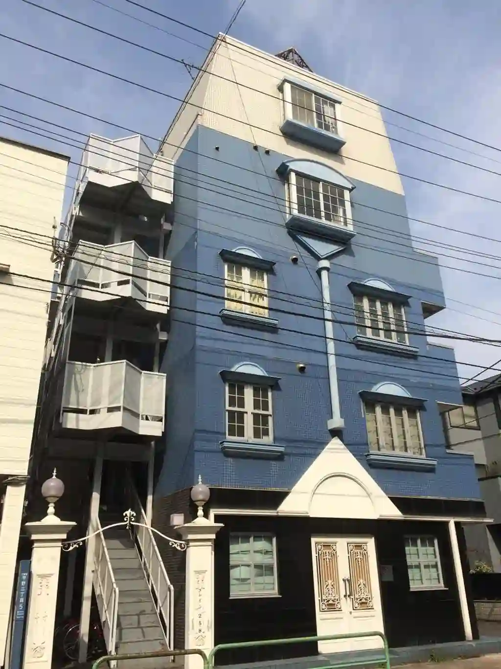 プレイン 外観