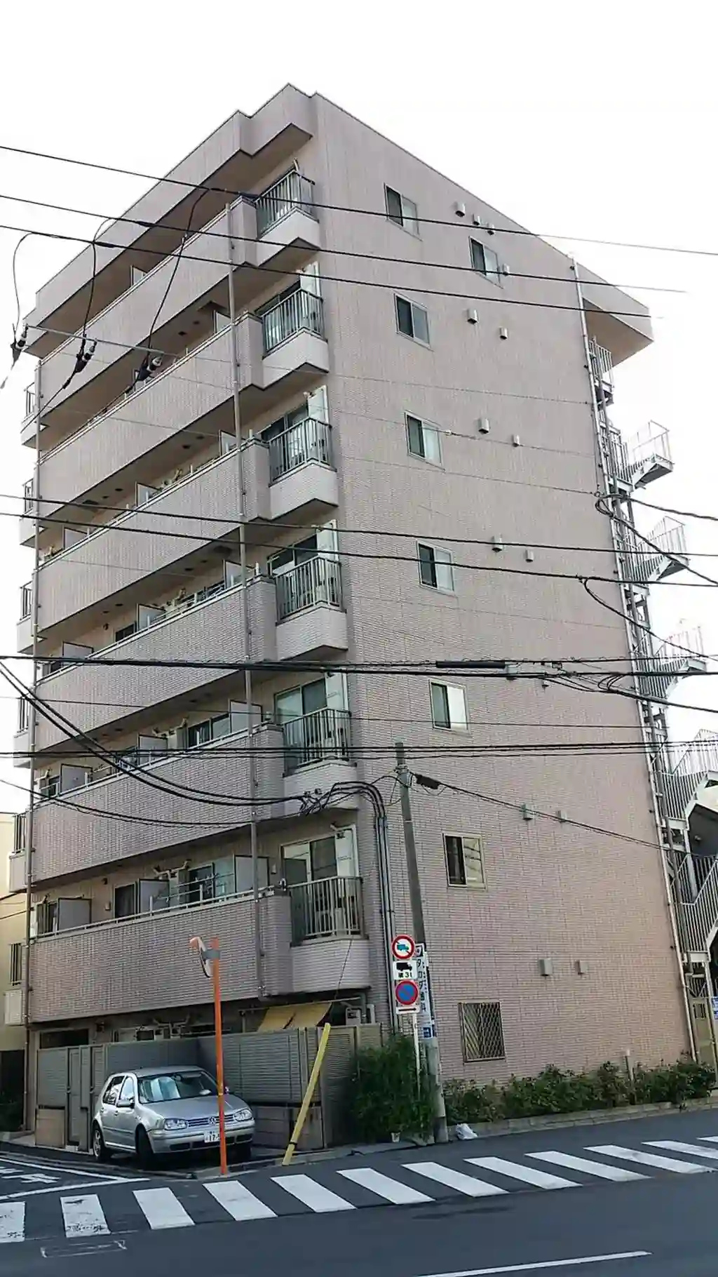 ラックフィールド 外観