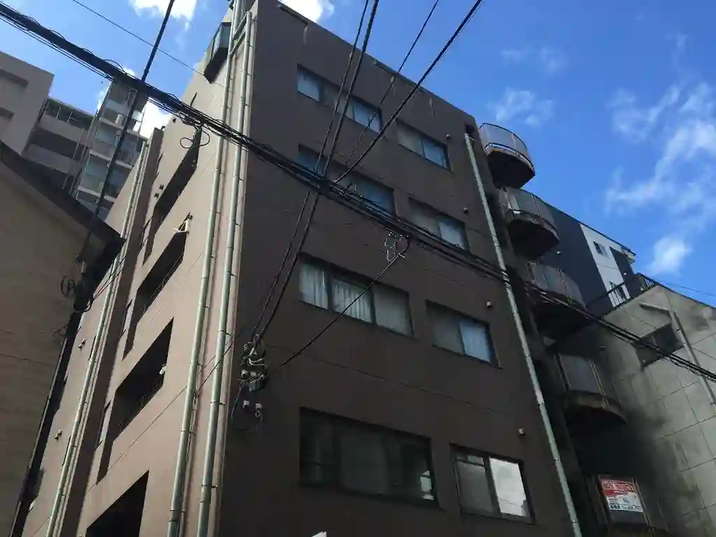 ピソエスタシオン 外観