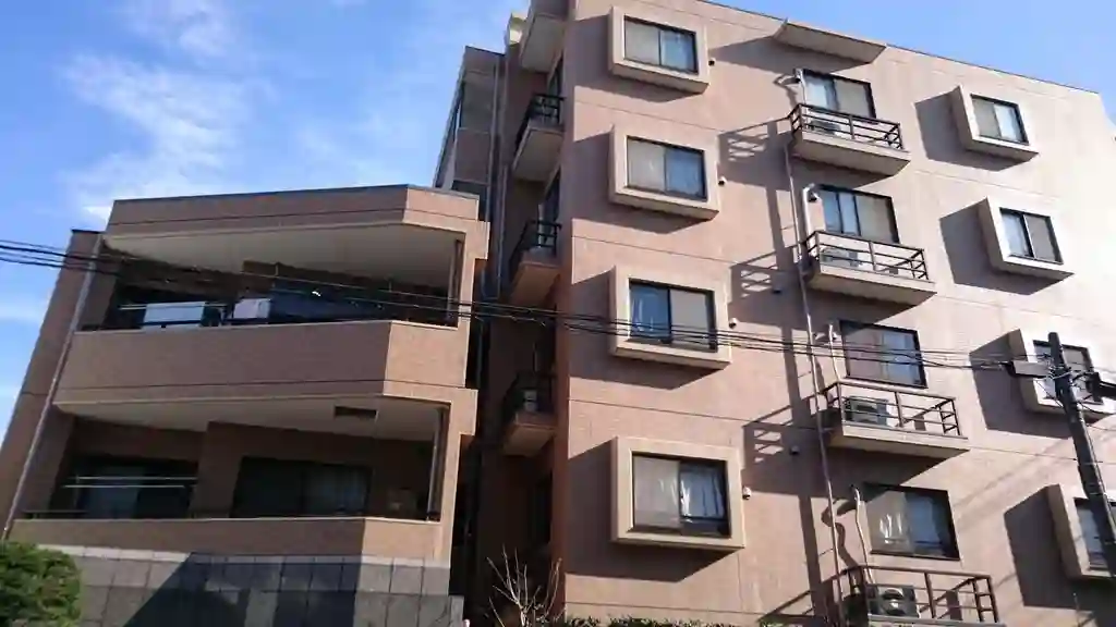 セザール第三蓮根 外観
