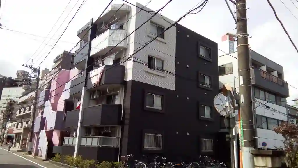 TRE PONTI DUE 外観