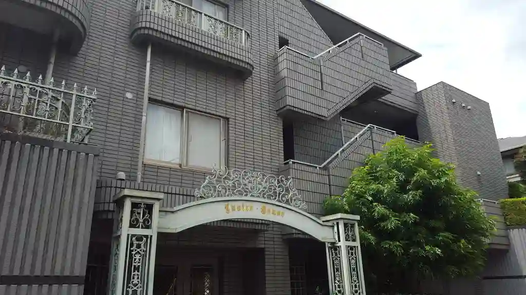 ラスターハウス 外観