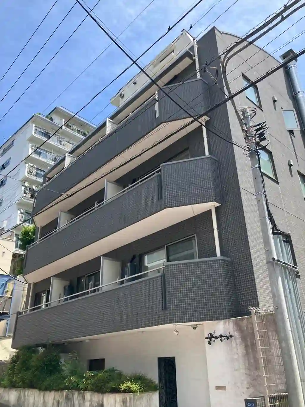 クイーンズ代々木 外観