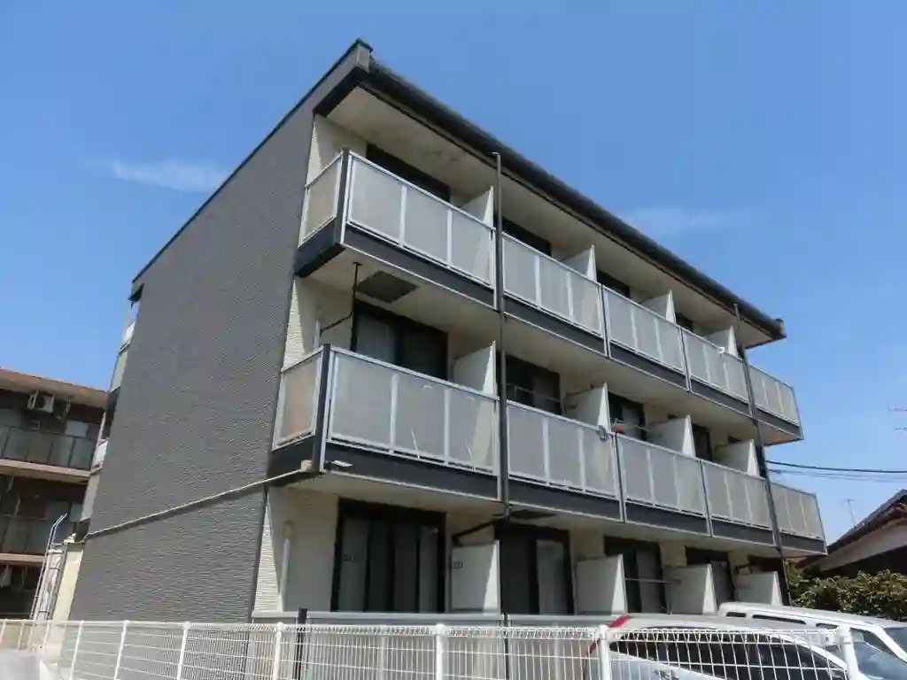 レオパレスアリビオ 外観