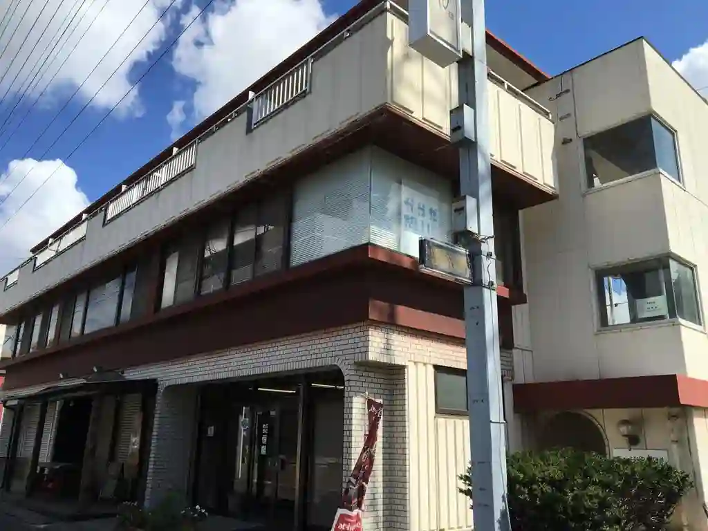 よろずやビル 外観