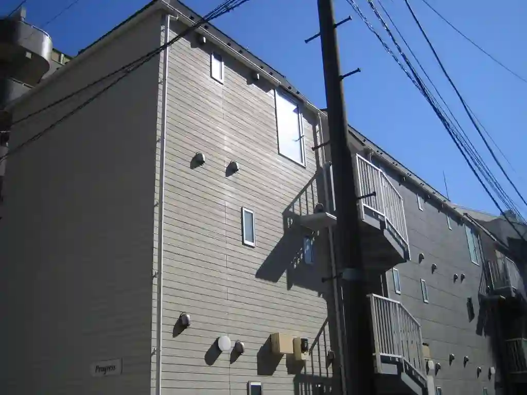 プログレス 外観