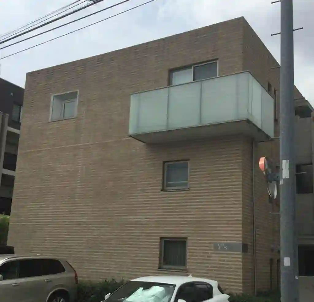 Y's 外観
