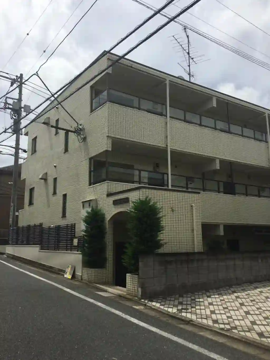 ヒルサイドハウス 外観