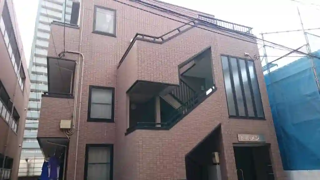 ドルメン3 外観