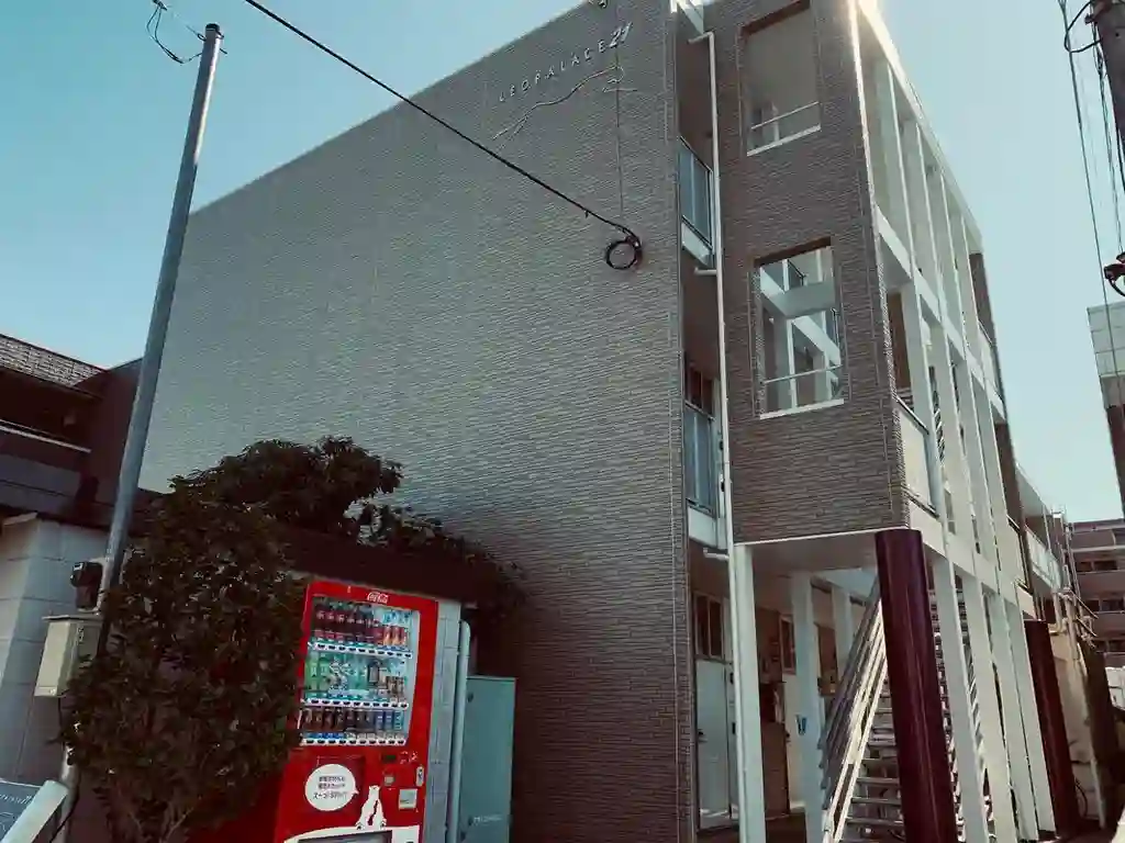 レオパレスサンファーム 外観